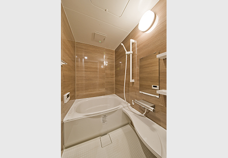 「バスルーム」快適装備の浴室、速乾性の床で清潔です！